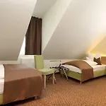 Hubertushoehe 3*