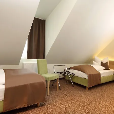 Hubertushoehe 3*